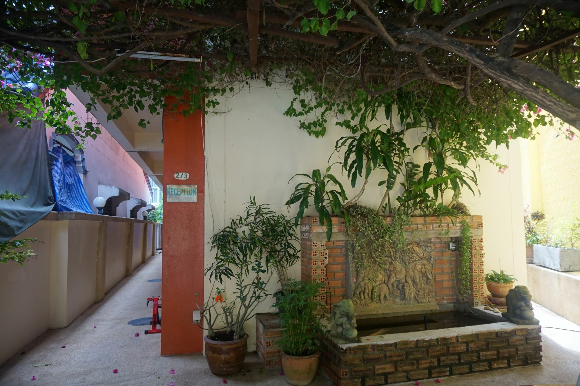 Ban Elephant Blanc Apartment Praia de Kata Exterior foto