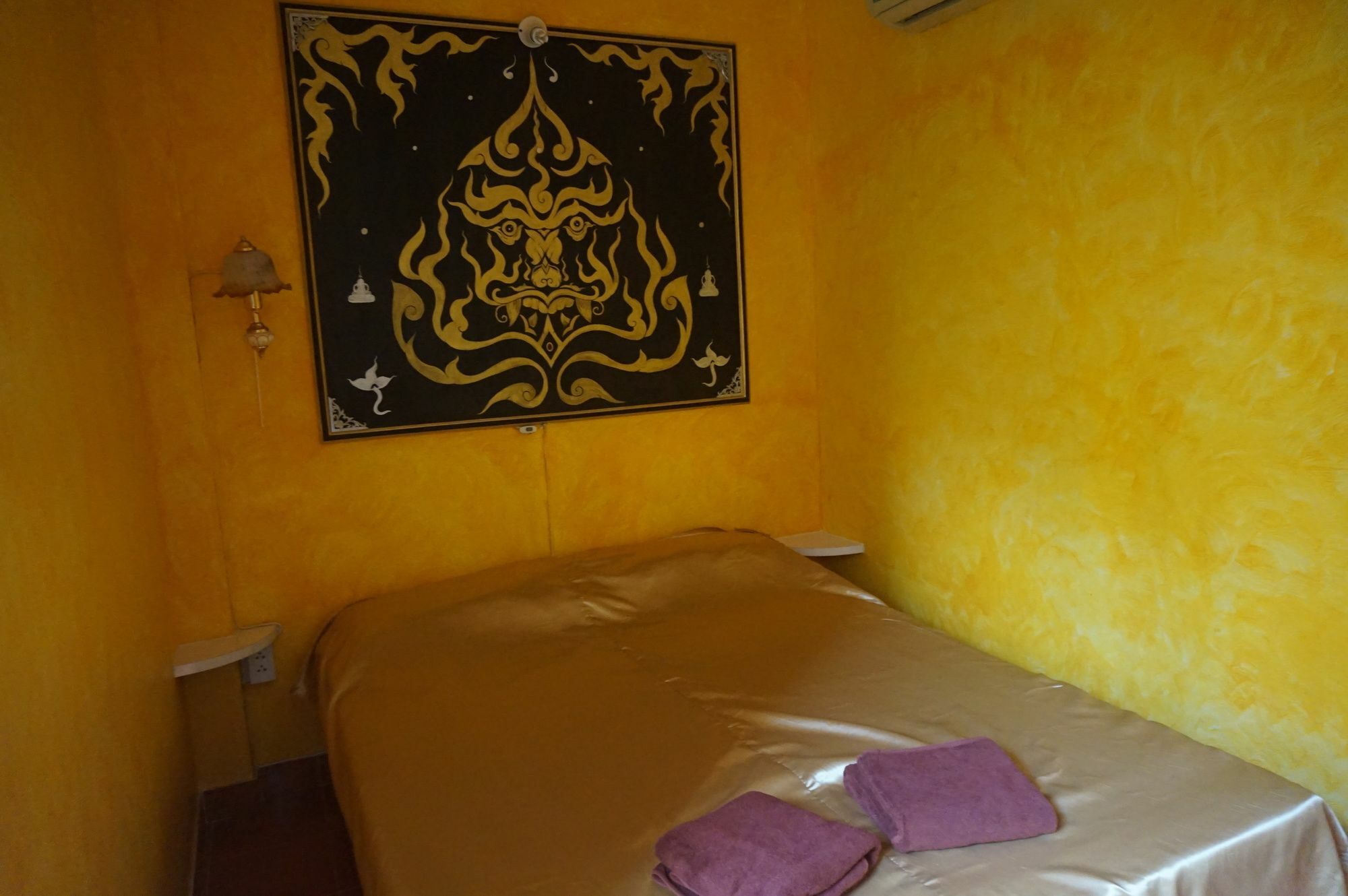 Ban Elephant Blanc Apartment Praia de Kata Exterior foto